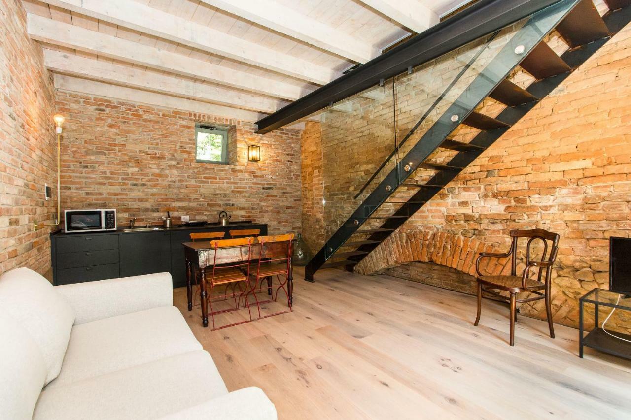 Appartamenti Presso Cascina La Melagrana Costigliole d'Asti Luaran gambar