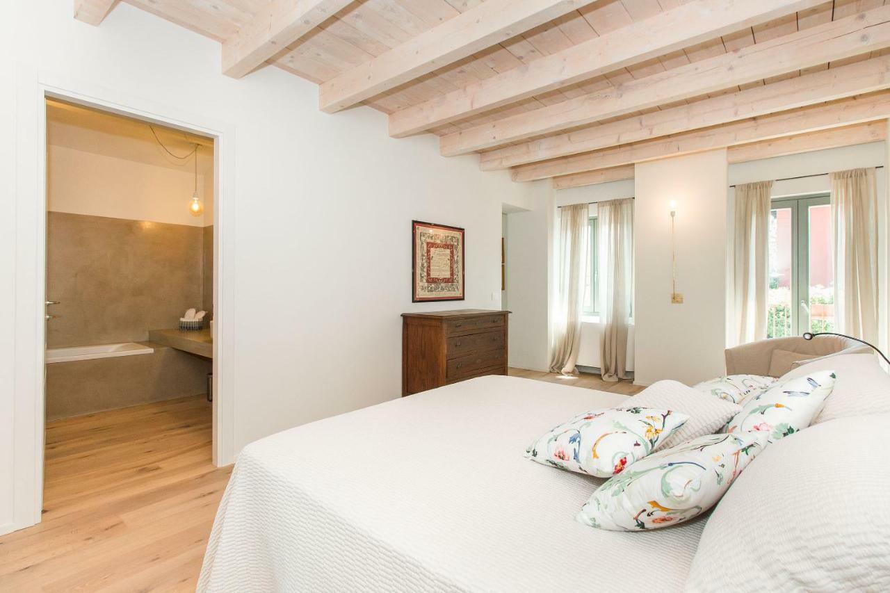 Appartamenti Presso Cascina La Melagrana Costigliole d'Asti Luaran gambar